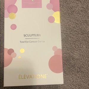 Élévatione total eye contour